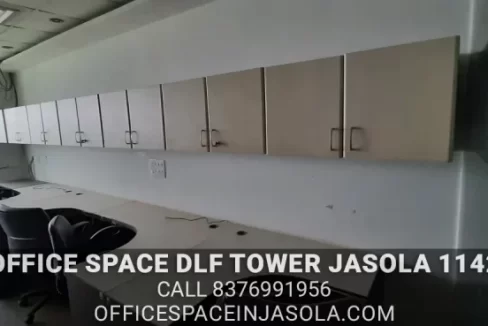 desk-setup-office-space-for-rent-dlf-tower-jasola