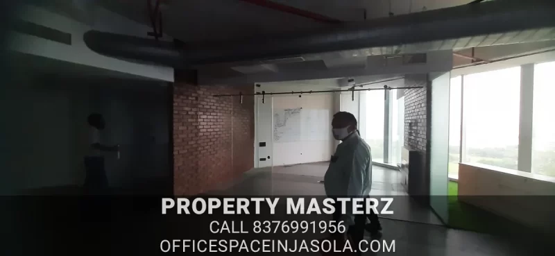Ground floor retail plaza below office space in dlf tower jasola for sale.