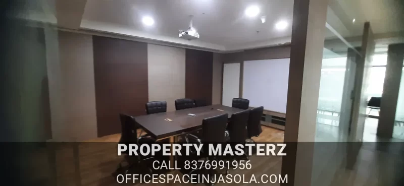 Bright open workstations inside copia corporate suites jasola sale.